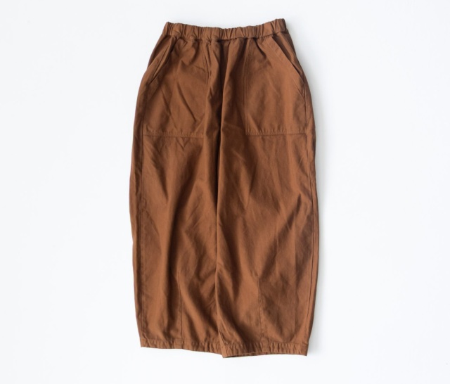 prit バックサテン 裾ダーツ ベイカーパンツ（ブラウン）
