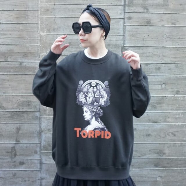 THOMAS MAGPIE ブラウン オーバーサイズスウェット THOMAS MAGPIE ブラウン オーバーサイズスウェット