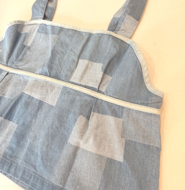 ESTROISLOSE パッチワークデニム ベスト（フェードブルー）